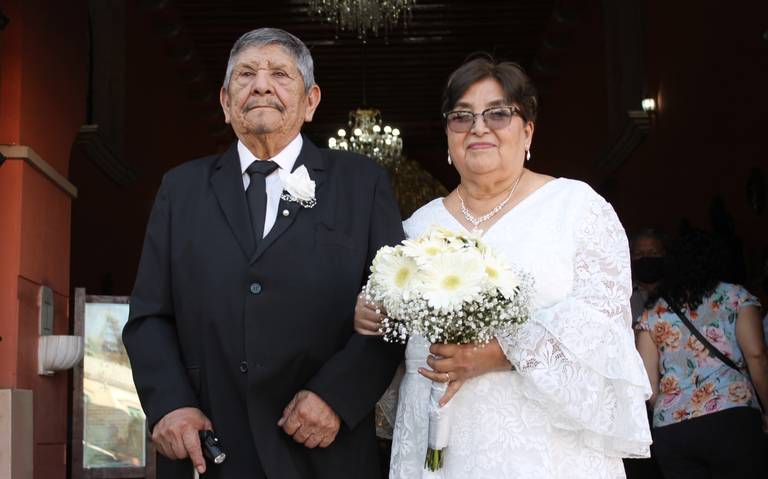 Gregorio Medina y Natividad Guti rrez celebran bodas de oro El